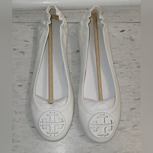 TORY BURCH MINNIE TRAVEL BALLET FLAT PATENT LEATHER LOGO